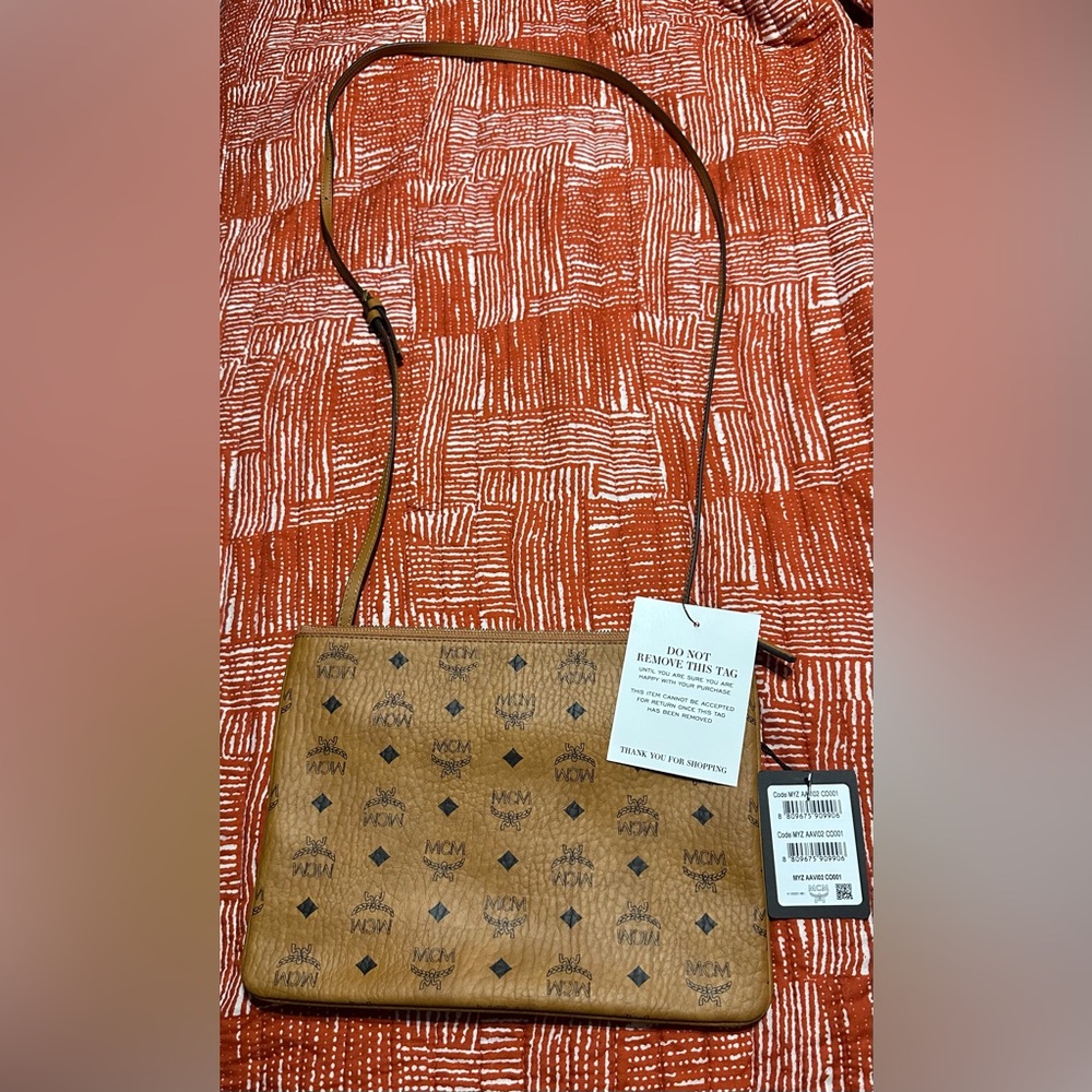 MCM Crossbody Pouch in Visetos
Original
COGNAC
Medium